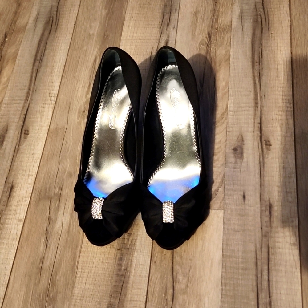 Michaelangelo, Women's 10, Black Satin w/ Bow & Rhinestones